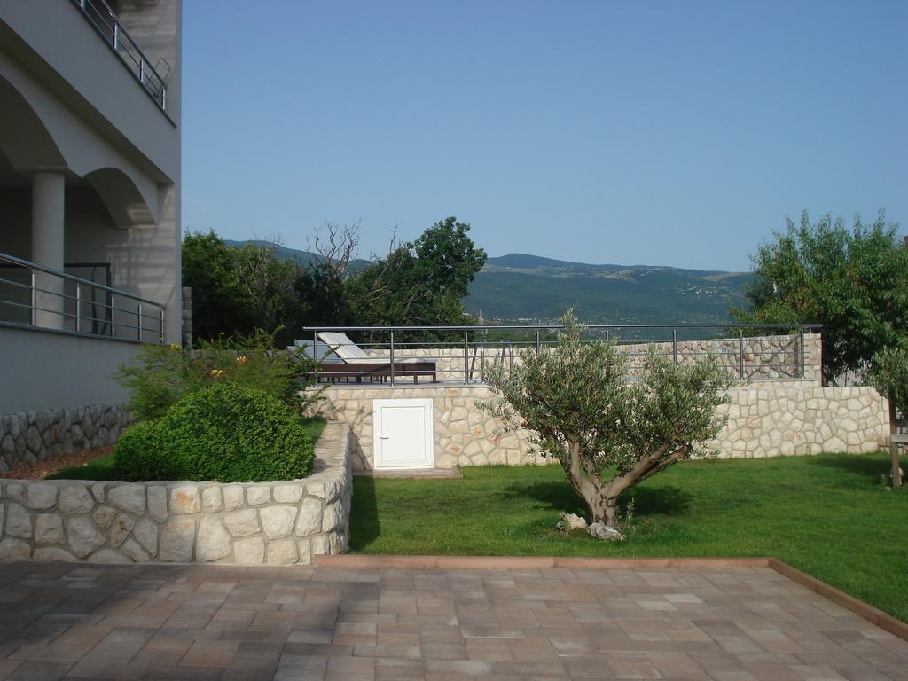 Apartments Villa Residenca Novi Vinodolski Pokoj fotografie