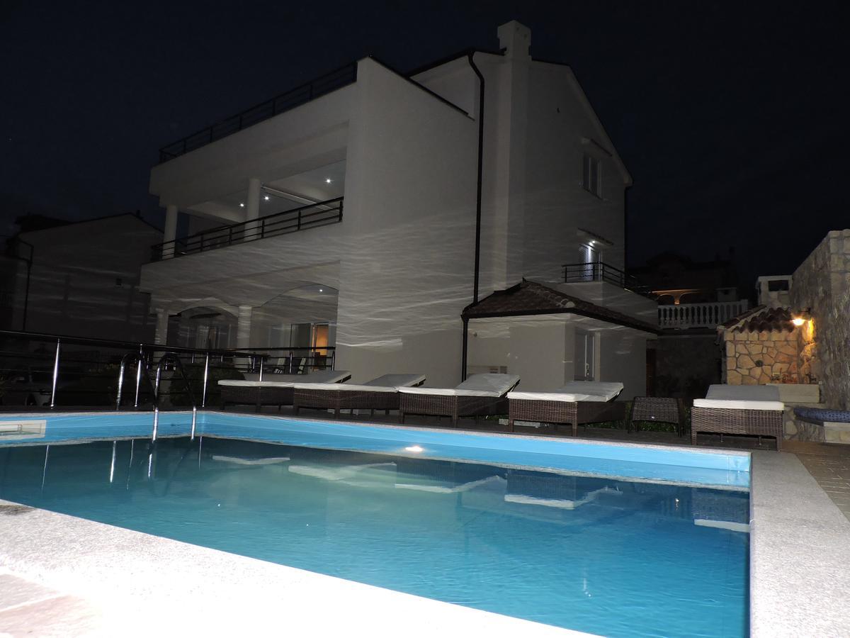 Apartments Villa Residenca Novi Vinodolski Exteriér fotografie